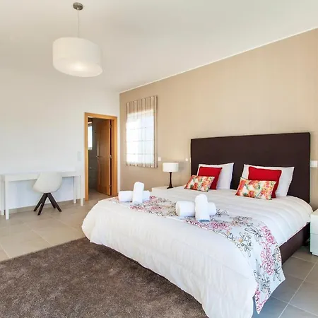 Ferrel Sleeps 6 With Pool And Wifi Villa