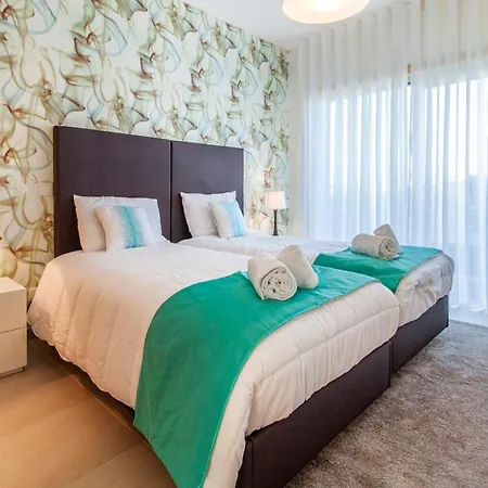 Ferrel Sleeps 6 With Pool And Wifi